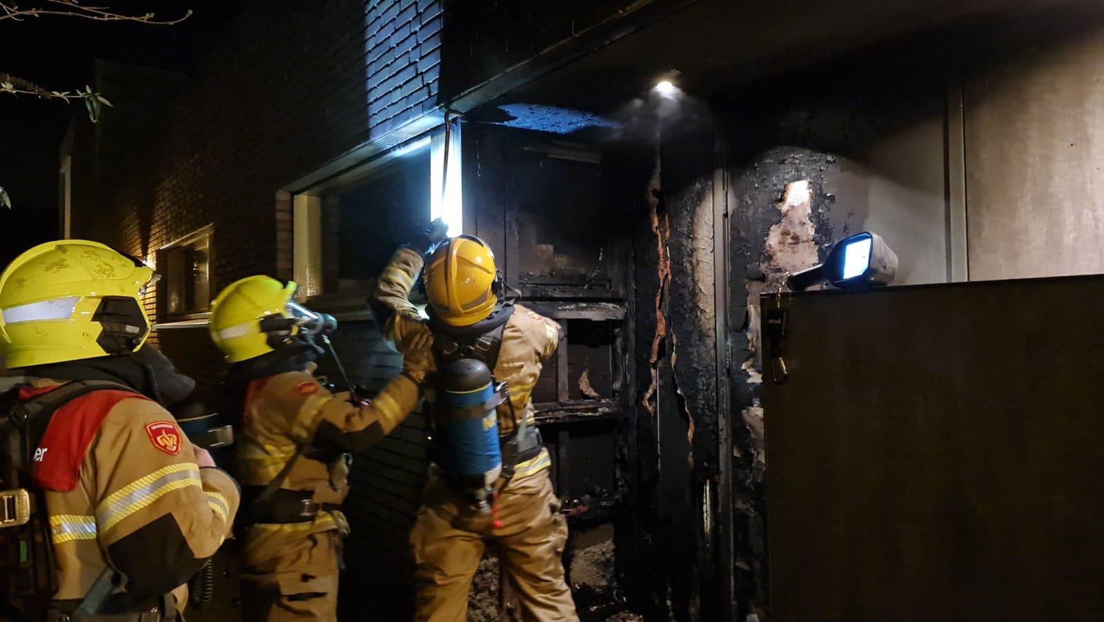 Brand tegen woning in Slootdorp