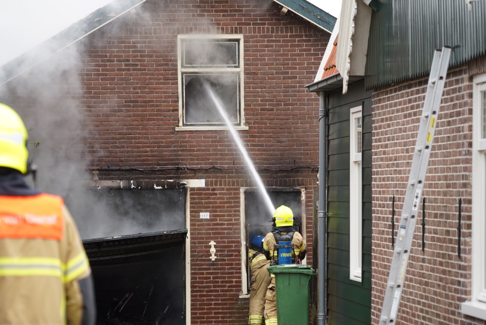 Asbest bij brand in schuur in Bovenkarspel