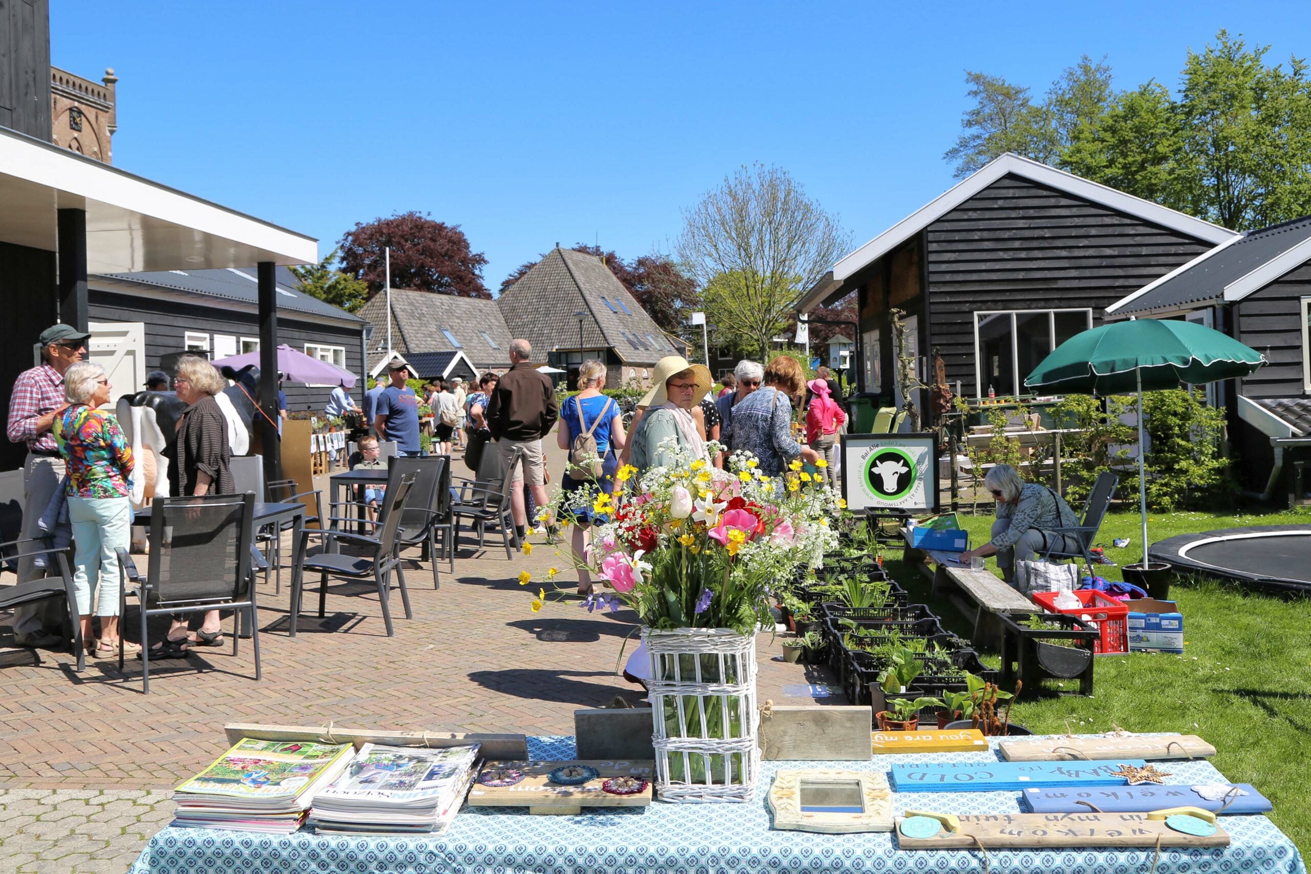 Plantenmarkt bij Rundveemuseum in Aartswoud op zondag 5 mei