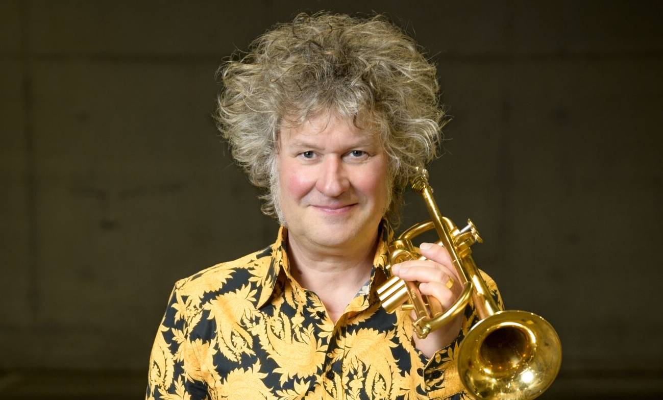 Eric Vloeimans en Reverso brengen jazz en klassiek samen in Theaterkerk Hemels
