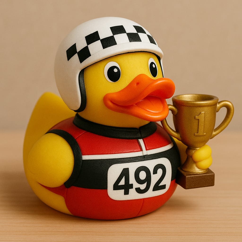 Badeendjesrace tijdens kermis in Wognum