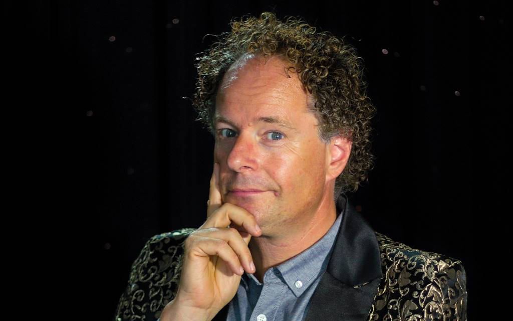 Cabaret in de Dorpskerk – Arie Vuyk met Tot de Kern