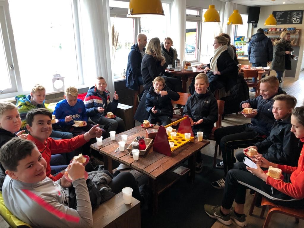 Strandvogels JO14-1 winterkampioen!!!