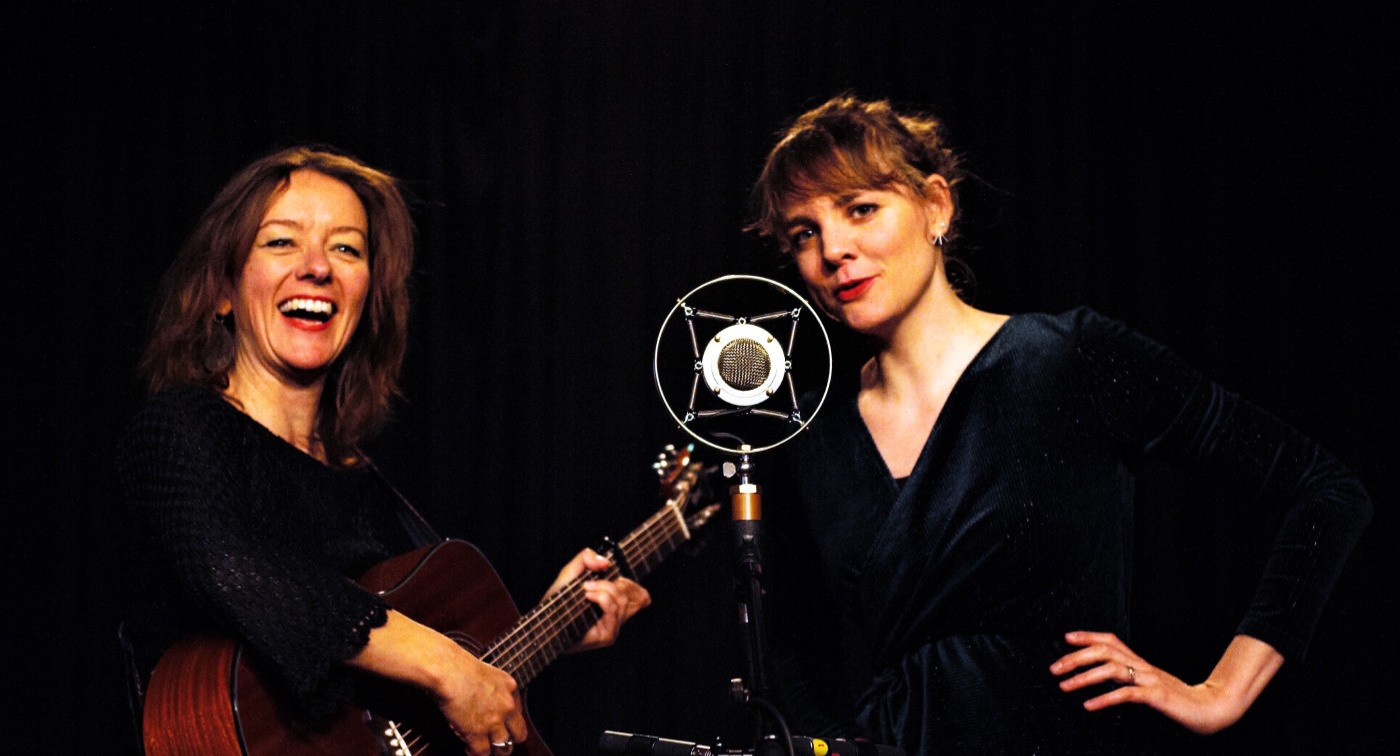 Wintersongs van The Lasses in Kerktheater Hemels