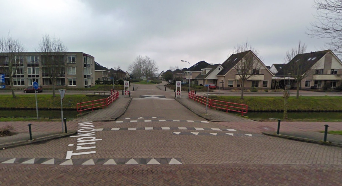 Boze bewoners Tripkouw Midwoud blokkeren de weg, ‘gemeente houdt zich niet aan de afspraak’