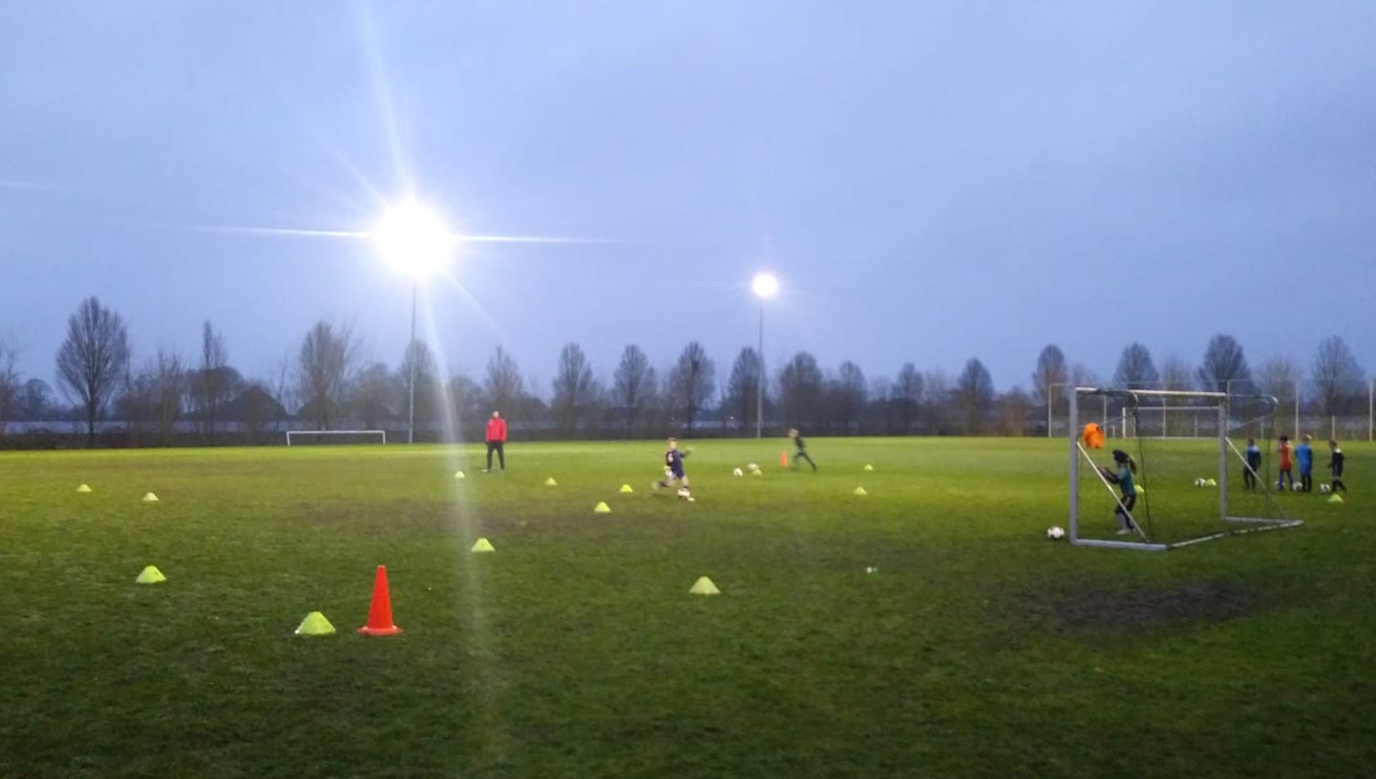 LED-verlichting op trainingsveld maakt MOC klaar voor de toekomst